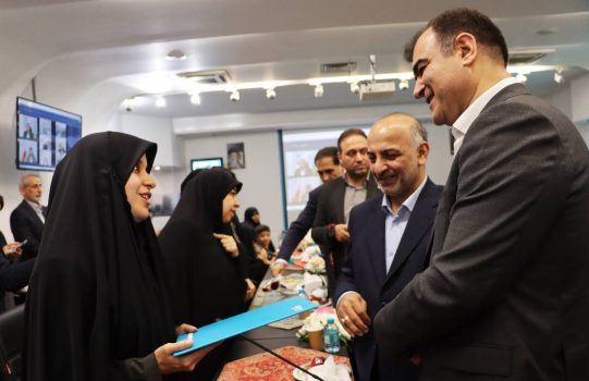 خدمات بیمه دی به ایثارگران